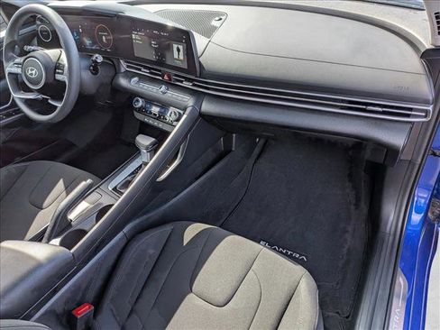 Used 2024 Hyundai Elantra SEL FWD image 21