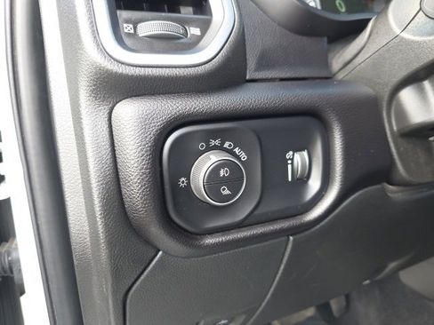 Used 2024 RAM 2500 Big Horn w/ Safety Group image 21