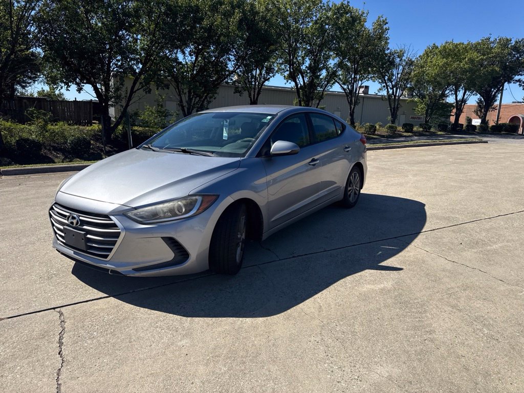 Used 2017 Hyundai Elantra SE FWD image 2