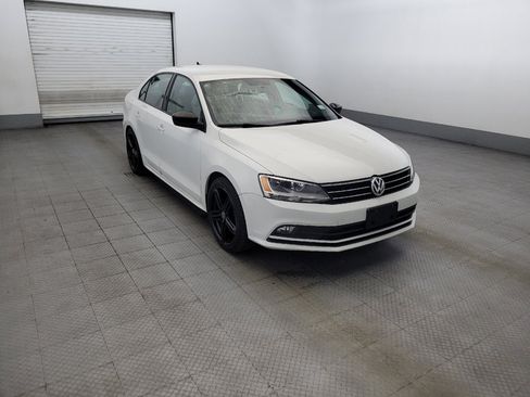 Used 2016 Volkswagen Jetta Sport FWD image 13