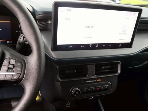 New 2025 Ford Maverick XL w/ Equipment Group 102A image 17