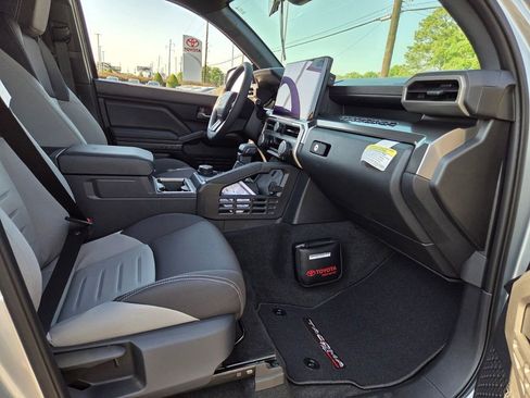 New 2026 Toyota Tacoma TRD Off-Road AWD/4WD image 12