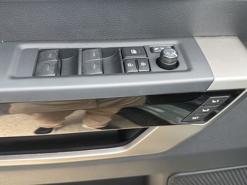 New 2026 Toyota Tundra Limited AWD/4WD image 14