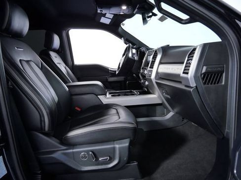 Certified 2020 Ford F250 Platinum w/ FX4 Off-Road Package AWD/4WD image 13