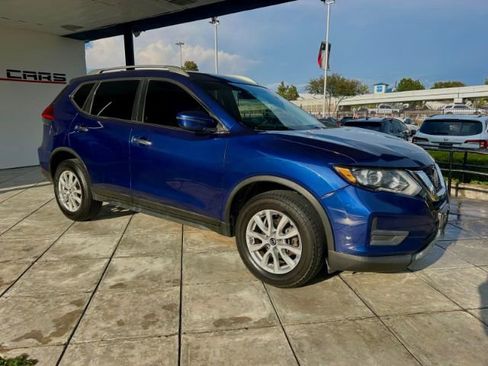 Used 2020 Nissan Rogue SV image 5