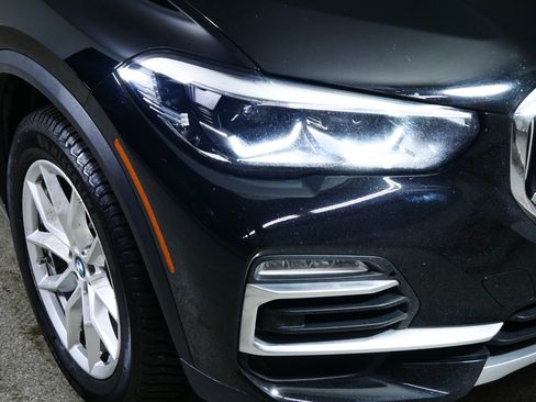 Used 2020 BMW X5 xDrive40i w/ Parking Assistance Package image 16
