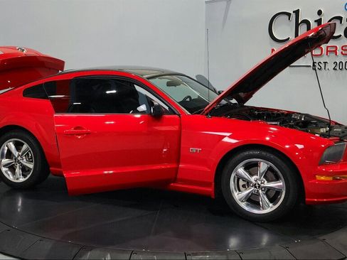 Used 2006 Ford Mustang GT RWD image 14
