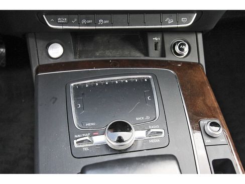 Used 2018 Audi Q5 2.0T Premium AWD/4WD image 30
