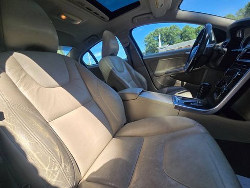 Used 2012 Volvo S60 T5 w/ Climate Pkg FWD image 27