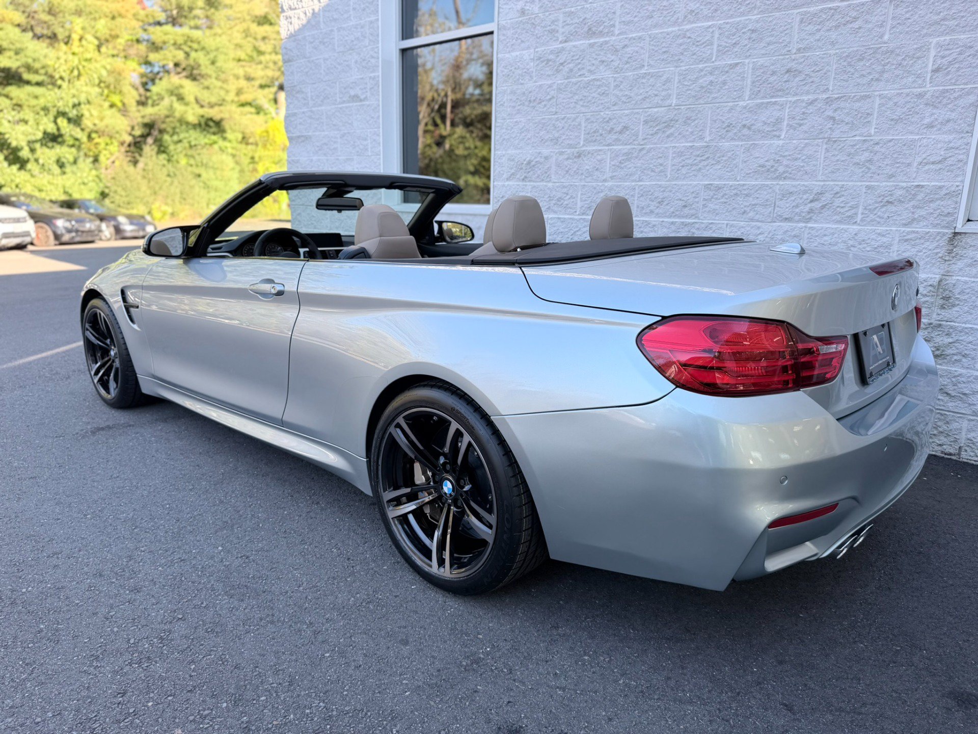 Used 2015 BMW M4 Convertible RWD image 15