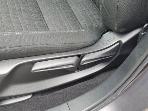 Used 2023 Honda HR-V LX image 14