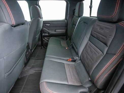 Used 2022 Nissan Frontier PRO-4X w/ Technology Package image 24