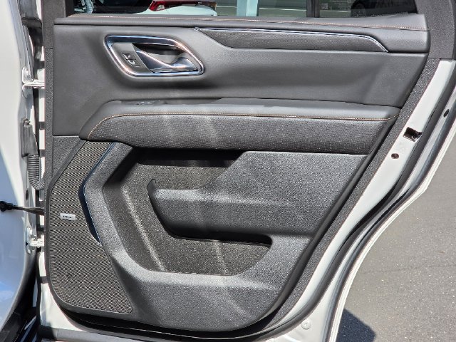 Used 2024 GMC Yukon AT4 AWD/4WD image 16