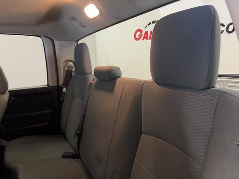 Used 2018 RAM 1500 Express w/ Express Value Package image 11