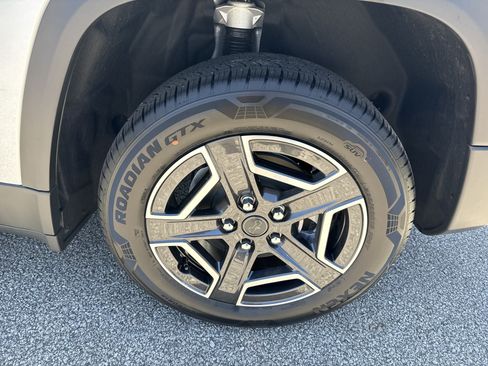 New 2026 Jeep Cherokee Laredo AWD/4WD image 19
