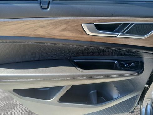 Used 2024 Volkswagen Atlas SE image 11