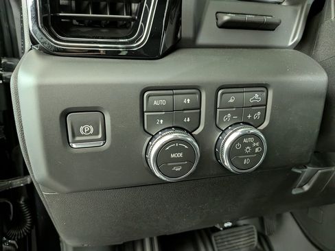 New 2026 GMC Sierra 3500 AT4 w/ AT4 Premium Plus Package image 18
