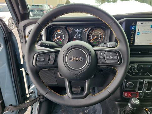 Used 2024 Jeep Wrangler Willys image 21