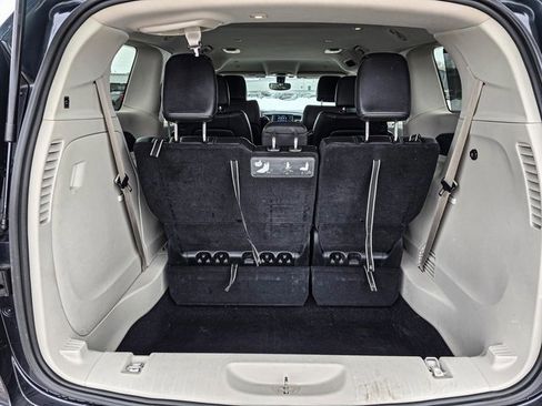 Used 2020 Chrysler Pacifica Touring-L image 39