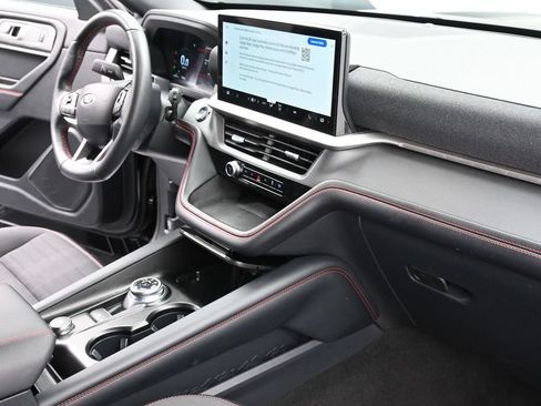 Used 2025 Ford Explorer ST-Line AWD/4WD image 10