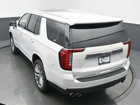 Used 2023 GMC Yukon Denali w/ Advanced Technology Package AWD/4WD image 41