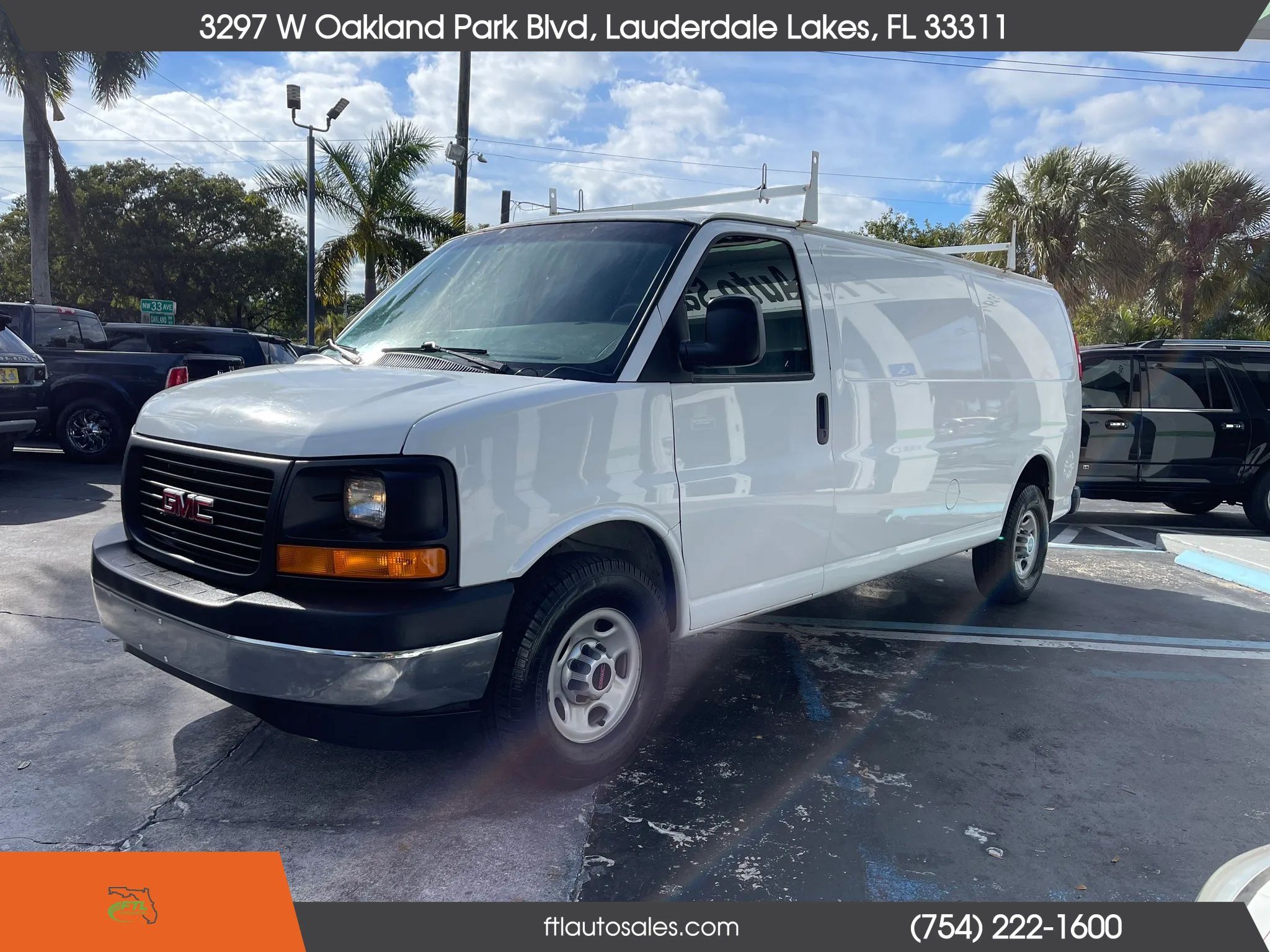 Used 2017 GMC Savana 3500 Extended RWD image 6
