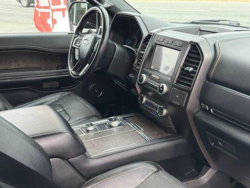 Used 2020 Ford Expedition Limited w/ Equipment Group 301A AWD/4WD image 16