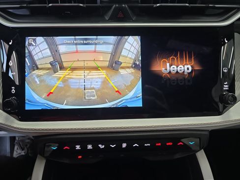 New 2026 Jeep Cherokee Limited AWD/4WD image 24