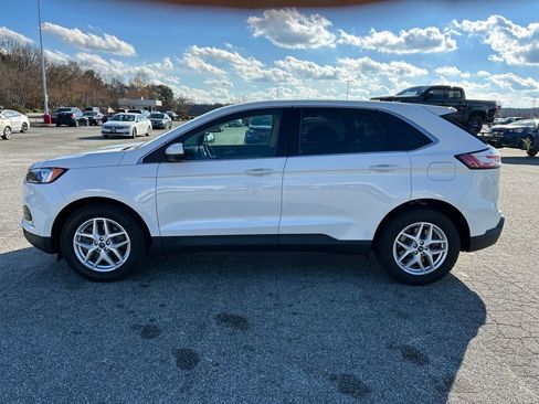 Used 2022 Ford Edge SEL w/ Convenience Package image 2