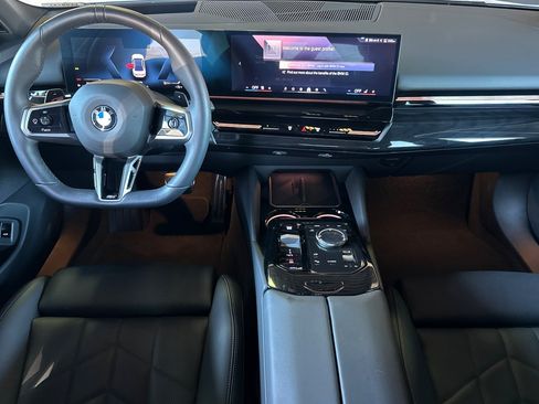 Used 2026 BMW 530i w/ M Sport Package RWD image 17
