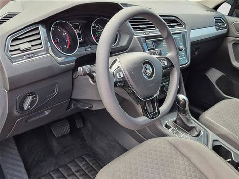 Used 2019 Volkswagen Tiguan S FWD image 9