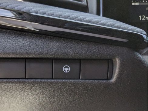 Certified 2025 Nissan Kicks SR AWD/4WD image 30