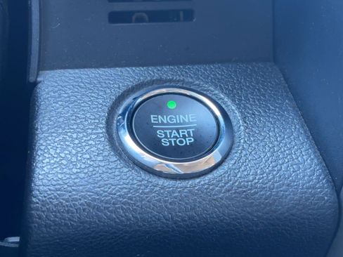 Used 2019 Ford F150 Lariat image 19