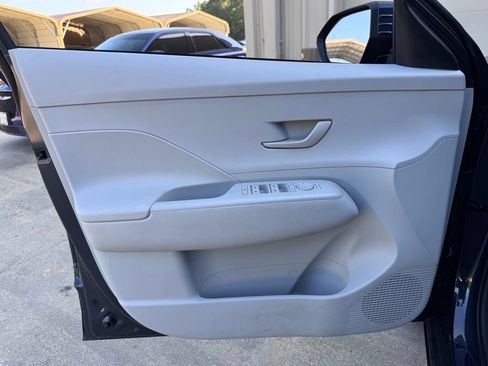 Certified 2025 Hyundai Kona SEL FWD image 23