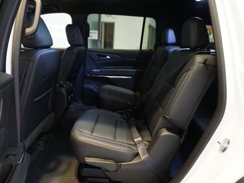 New 2026 Chevrolet Traverse LT w/ Driver Confidence Package AWD/4WD image 10