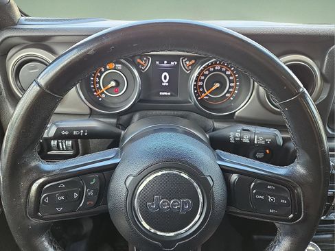 Used 2019 Jeep Wrangler Unlimited Sport S AWD/4WD image 4