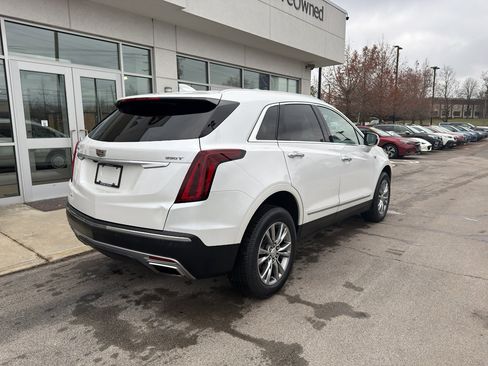Used 2021 Cadillac XT5 Premium Luxury image 3