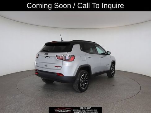 Used 2025 Jeep Compass Trailhawk AWD/4WD image 21