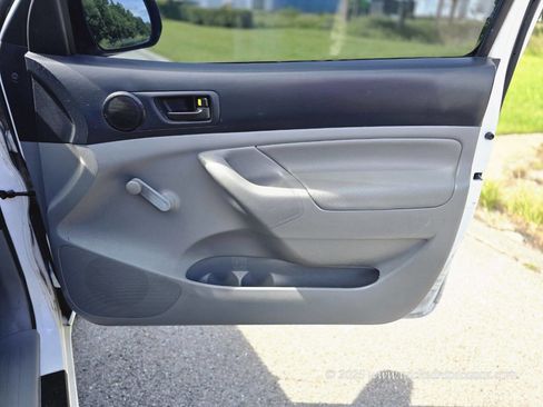 Used 2012 Toyota Tacoma 2WD Regular Cab image 24