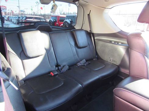 Used 2024 INFINITI QX80 Luxe image 10