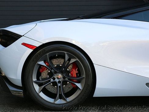 Used 2018 McLaren 720S Luxury RWD image 20