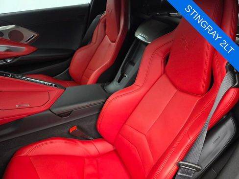 Used 2024 Chevrolet Corvette Stingray Preferred Cpe w/ Z51 Performance Package RWD image 11