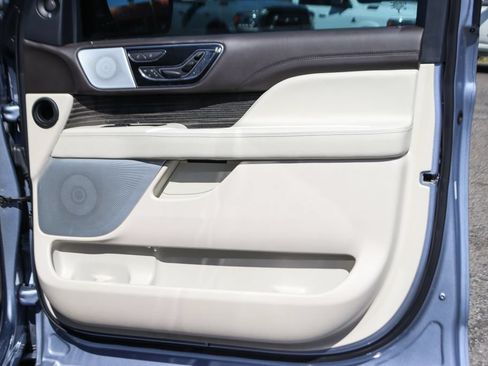 Used 2023 Lincoln Navigator L Black Label AWD/4WD image 39