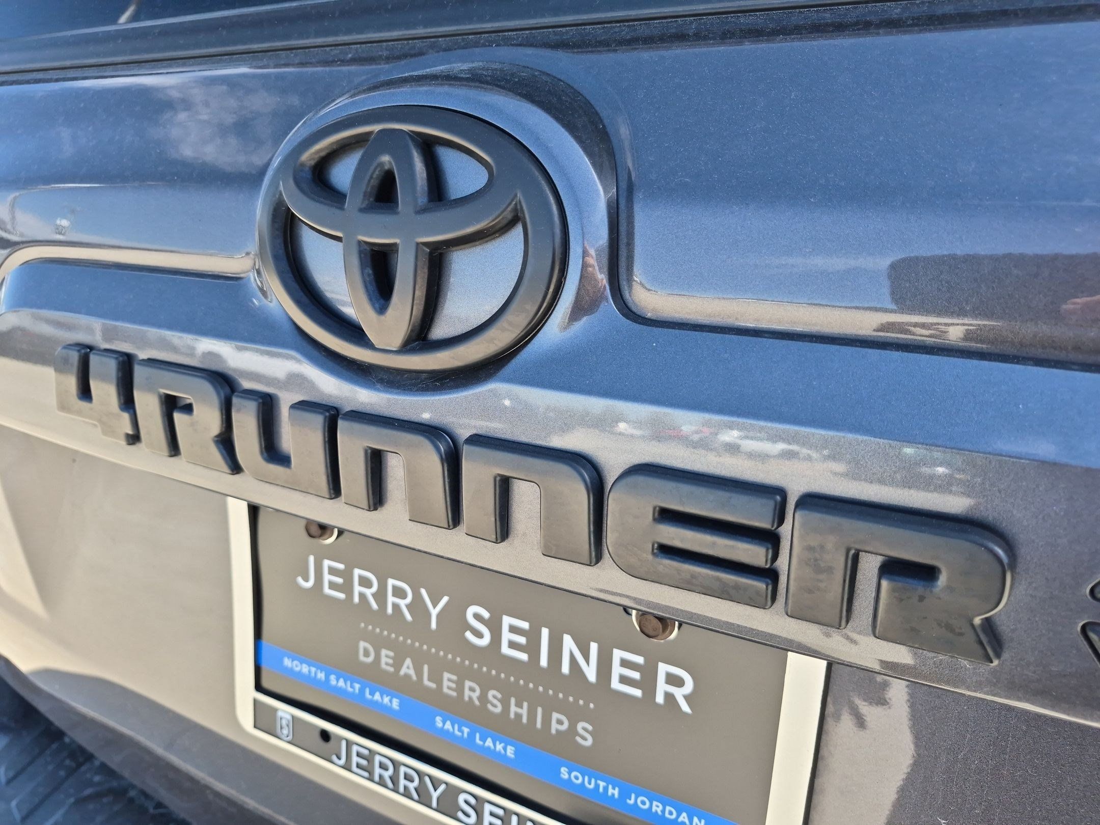Used 2022 Toyota 4Runner SR5 AWD/4WD image 27