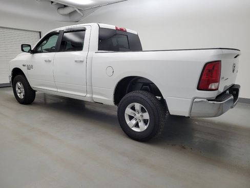 Used 2020 RAM 1500 Classic SLT image 3