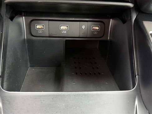 Used 2023 Kia Sorento EX image 25