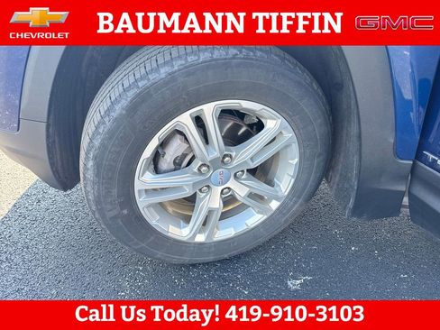 Used 2023 GMC Terrain SLE w/ Driver Convenience Package FWD image 27