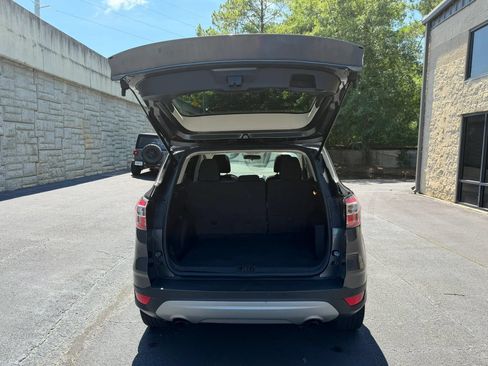 Used 2017 Ford Escape SE w/ Equipment Group 201A FWD image 36