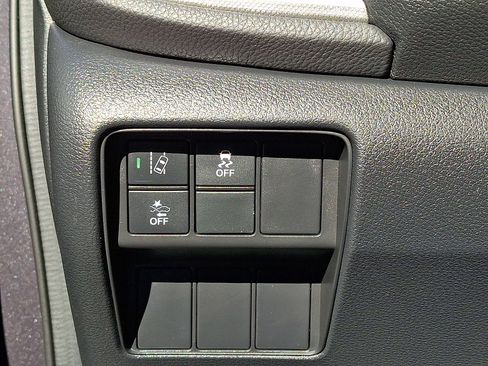Used 2020 Honda CR-V LX image 23