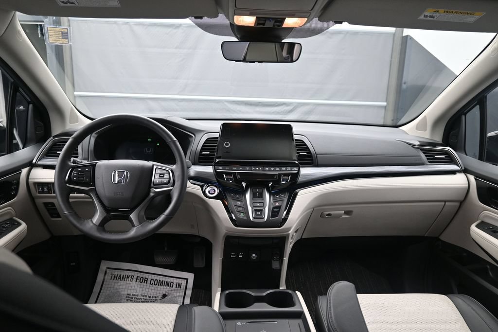 Used 2026 Honda Odyssey Elite image 16